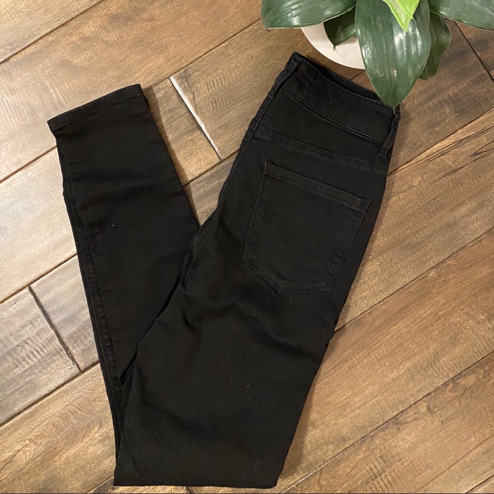 Black Forever 21 Skinny Pants